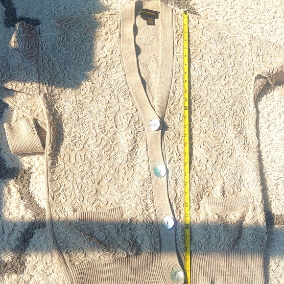 Donna Karan Vintage Long Neutral Deep-V Woven Rayon Cardigan with Pearls… - Picture 5 of 7